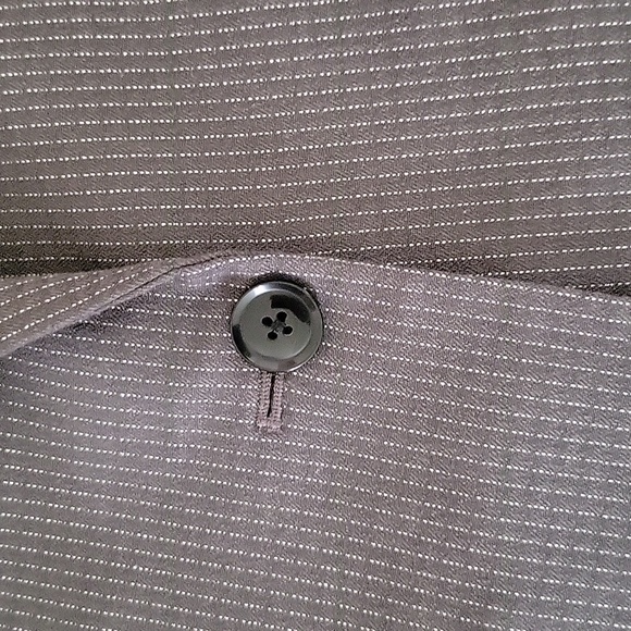 Banana Republic Long and Lean Blazer in Gray Metallic Pin Stripe 2 - Picture 3 of 9